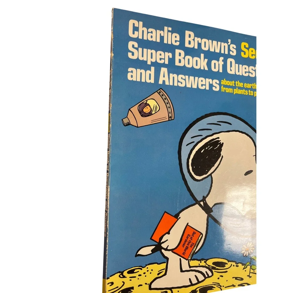 Charlie Brown's Second Super Book of Questions Answers 1979 Space Earth Science